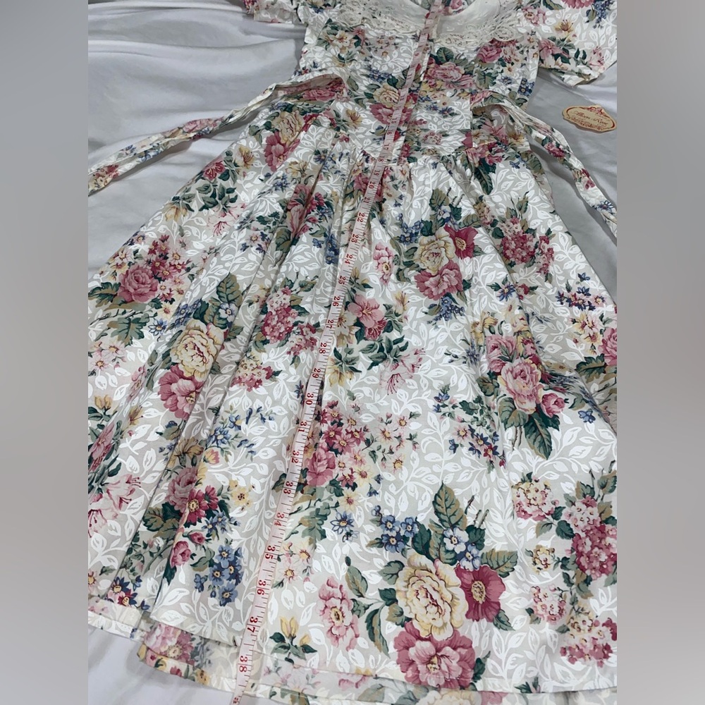 Allison Rose Vintage Floral Lace Dress - White and Pink - Picture 8 of 8